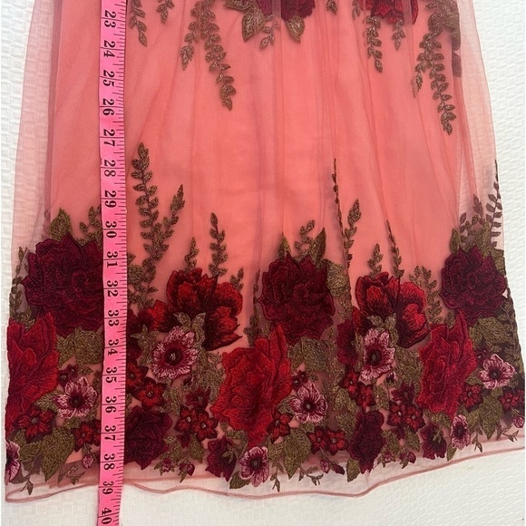 Marchesa Notte Rose Throw Embroideed Dress - Picture 13 of 16